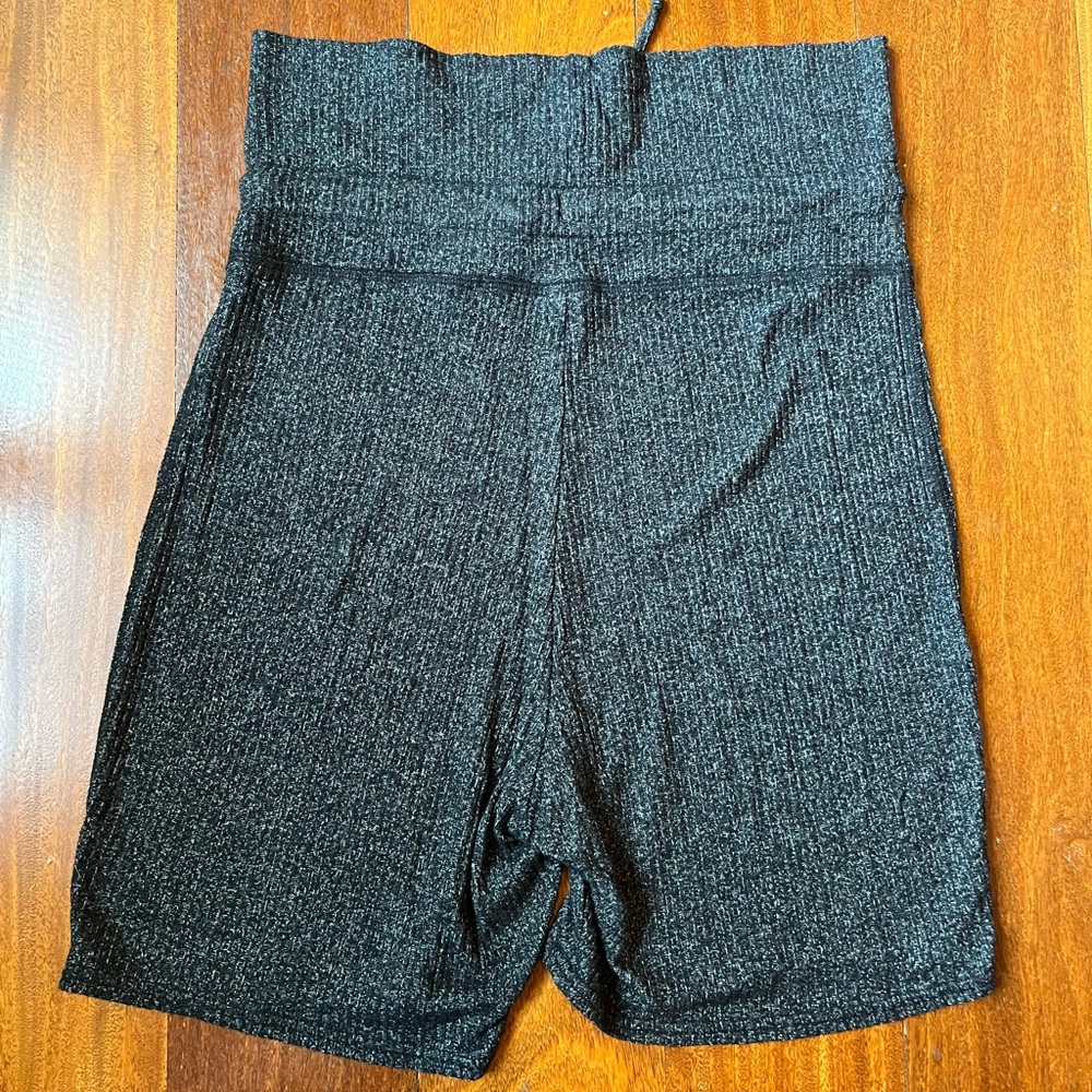 Old Navy Cozy Rib-Knit Rollover-Waist Pajama Shorts 2 Pair Grey & Lt Grey L - Picture 4 of 9